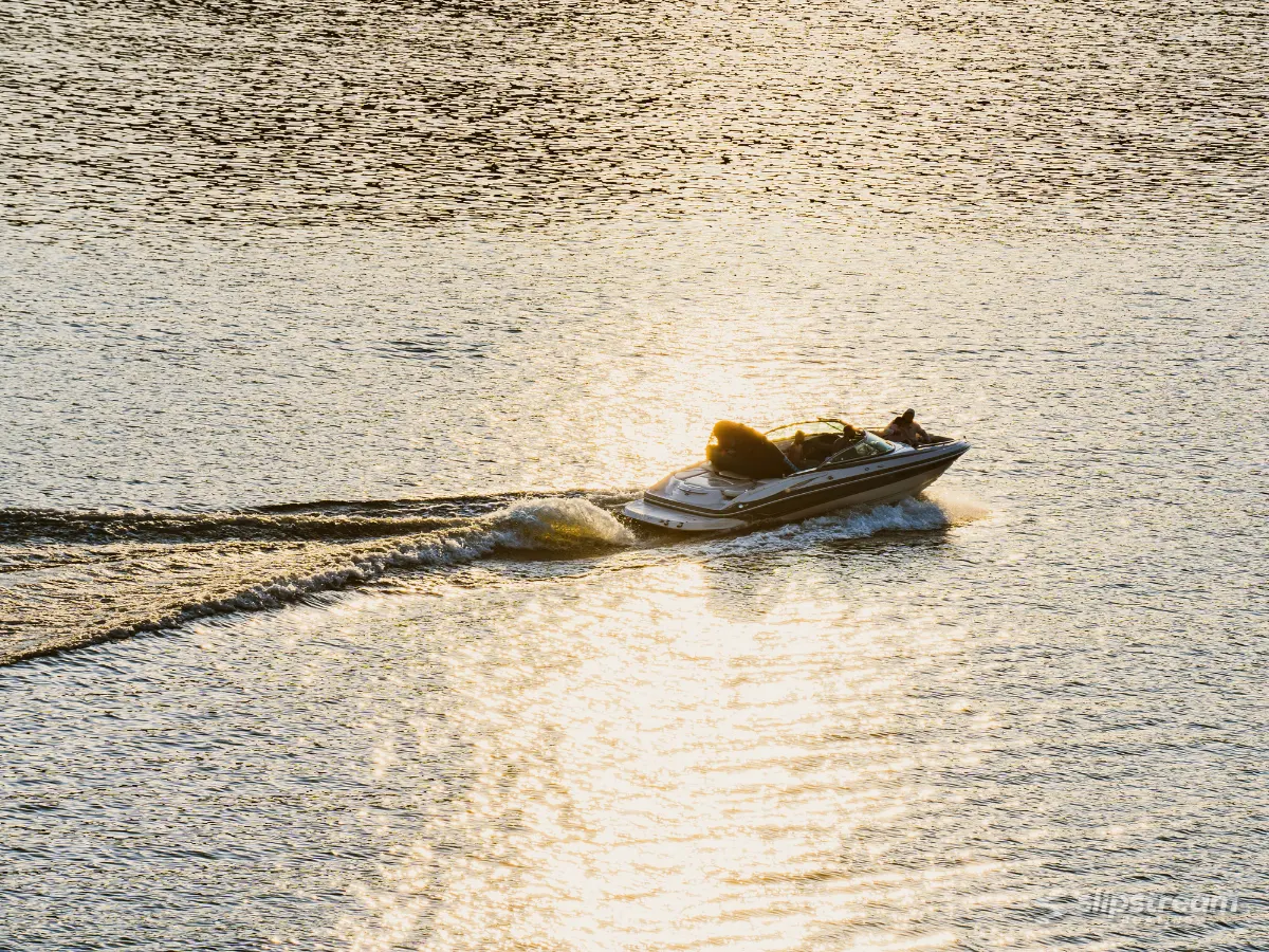 Paradise Boats – photo 3 of 5